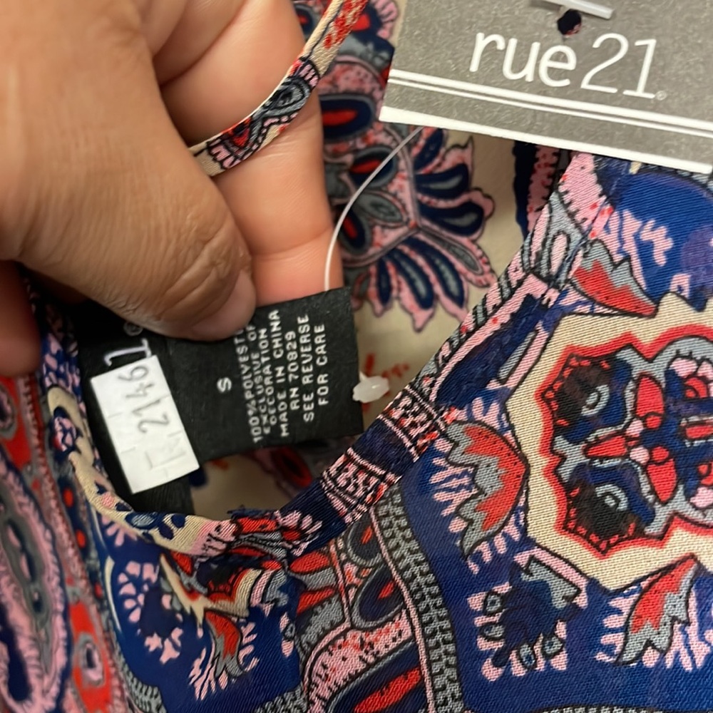 Sheer Rue21 Blouse - Picture 4 of 5